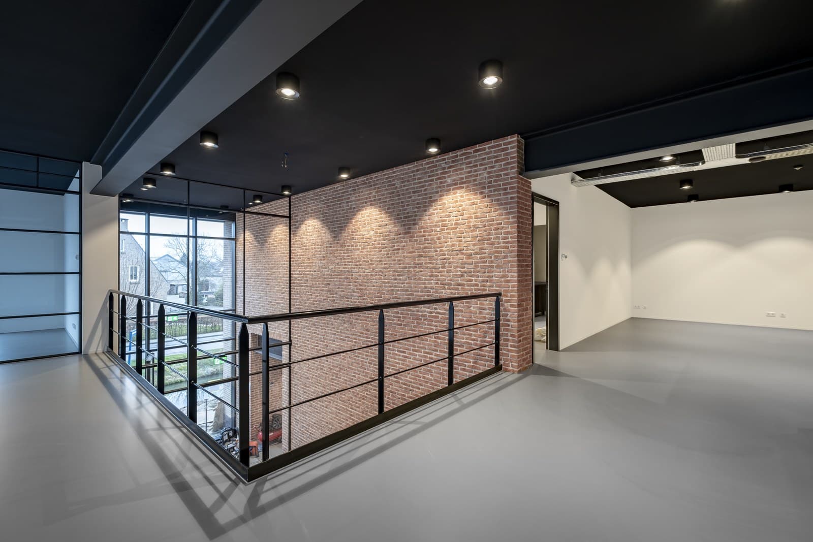 Hall bureaux — vue 1/2